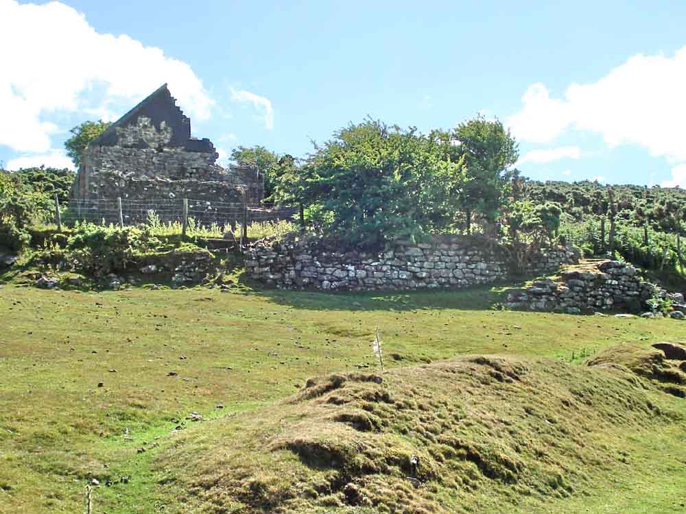 The ruin of Watchet Hill Cottage