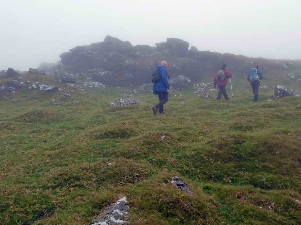 Rocky outcrop en route to a cairn