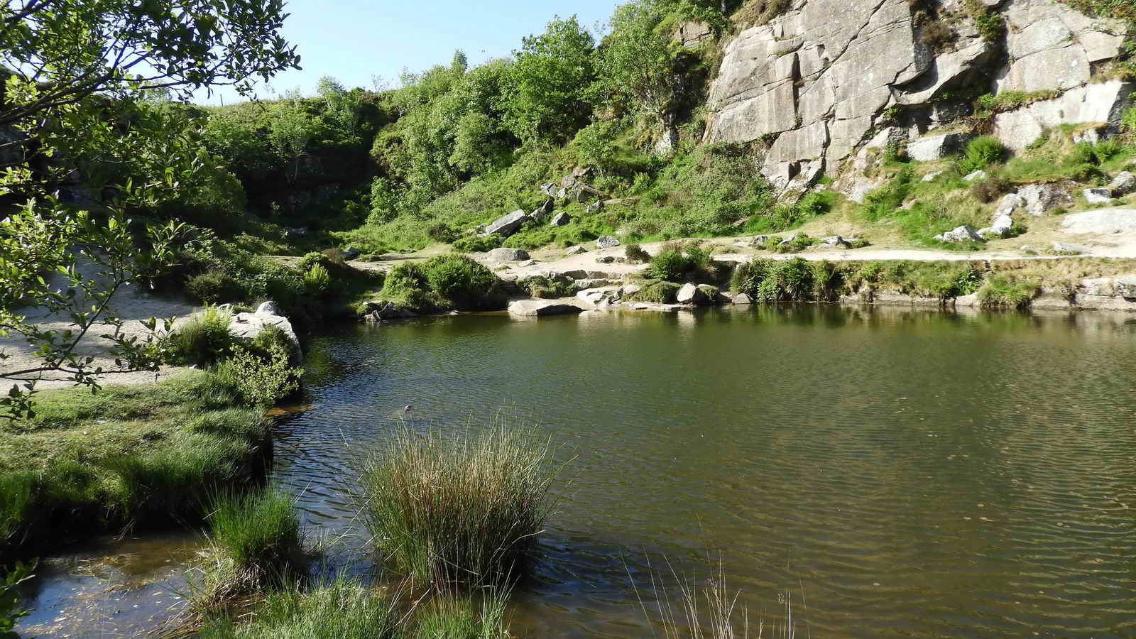 First approach to the quarry ponds