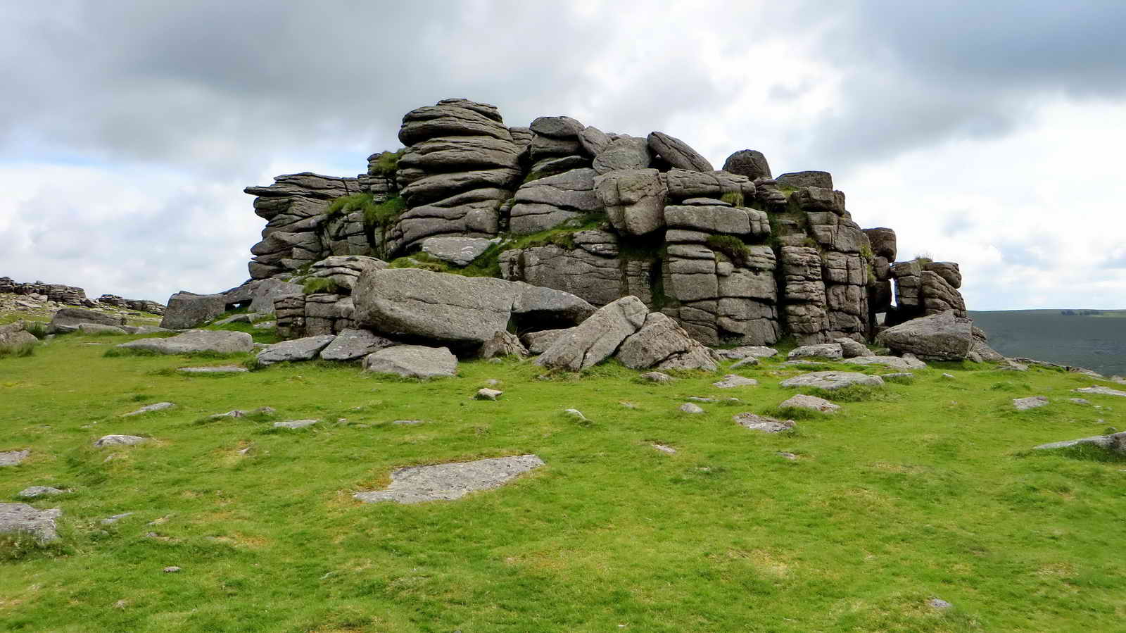 Middle Staple Tor