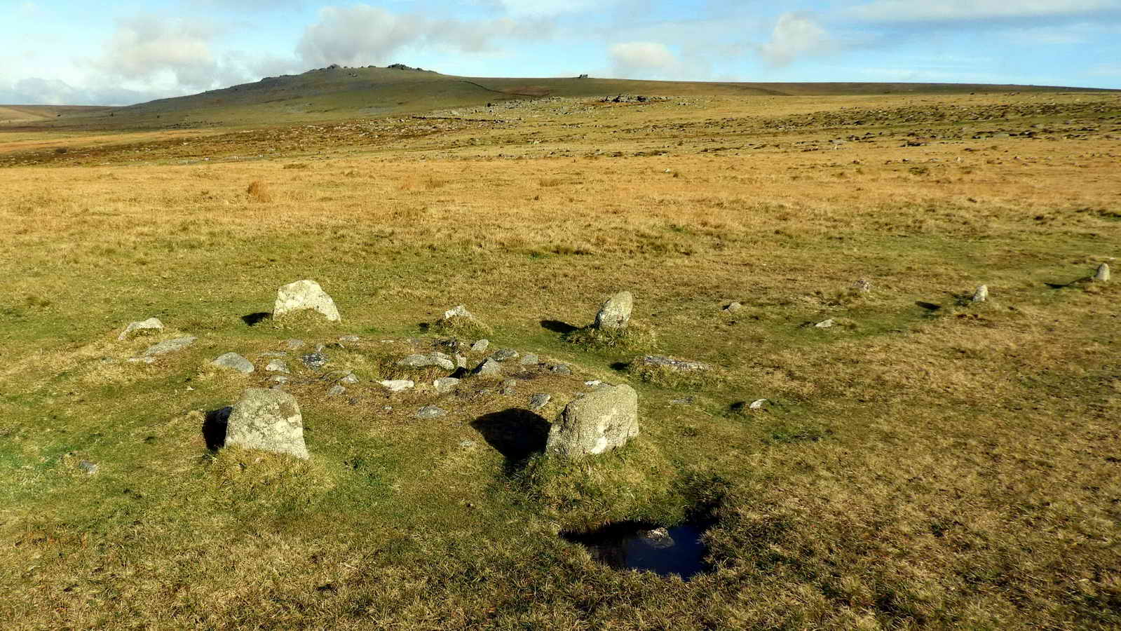 The small cairn/cist in the southern row